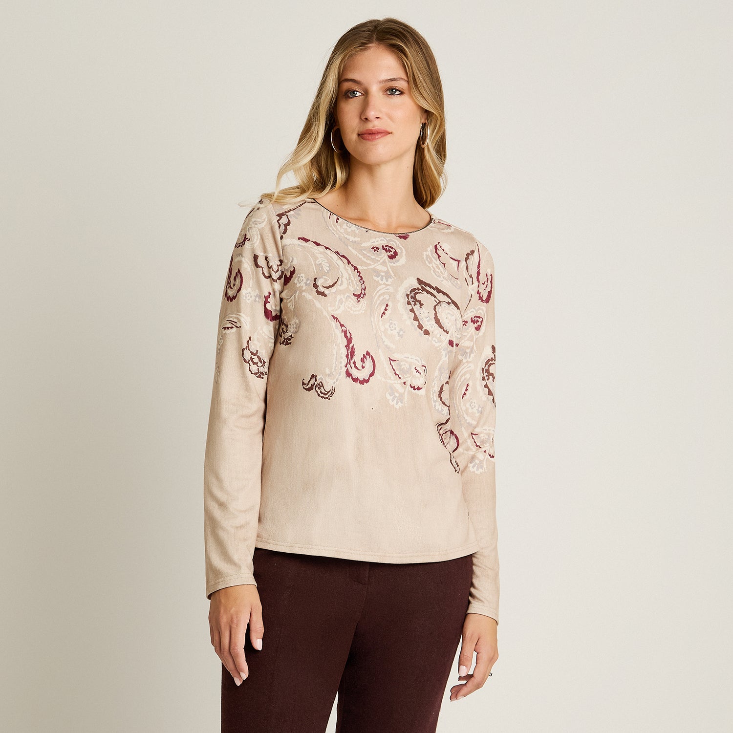 Polera Beige Manga Larga Elasticidad Media Sin Forro Calce Normal Tela Camant